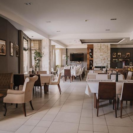 Hotel & Distillery Monogram Gradac  エクステリア 写真