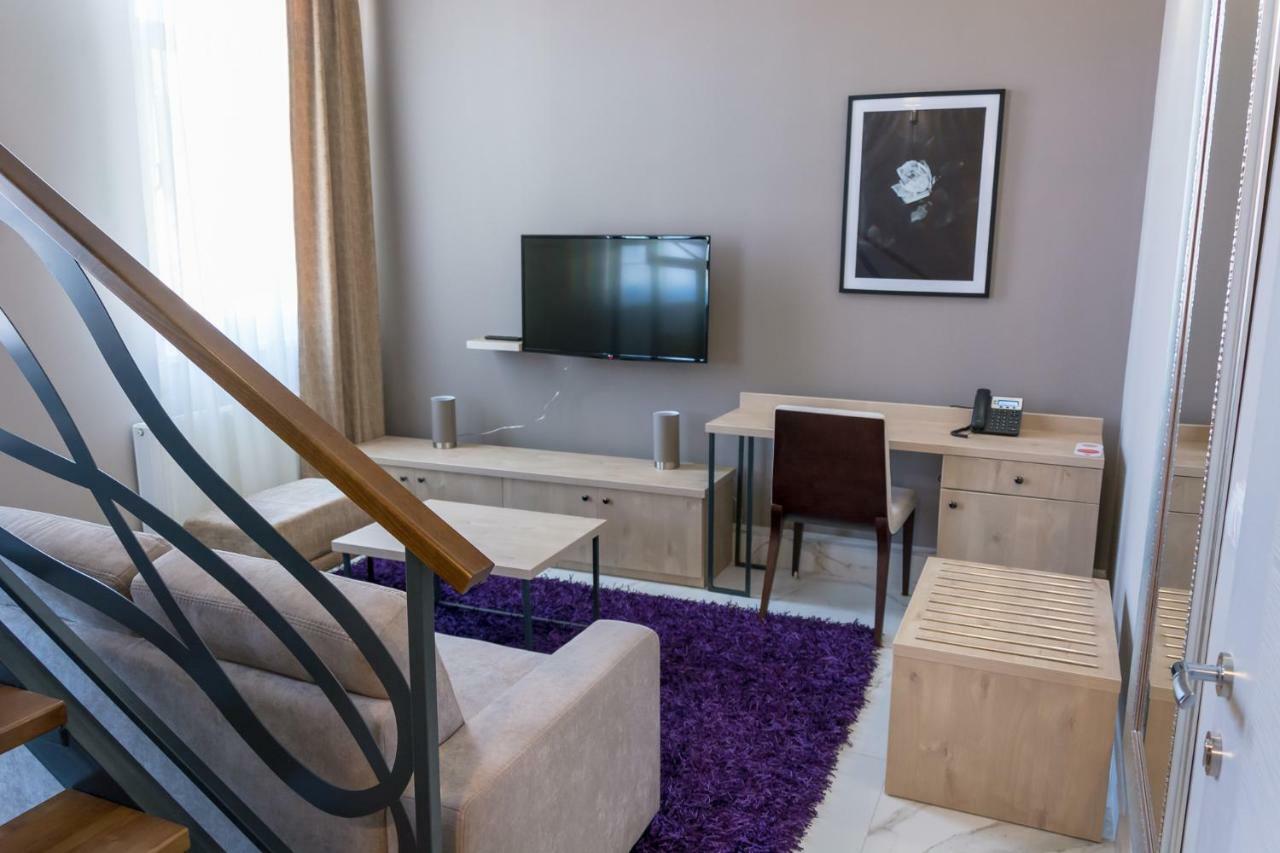 Hotel & Distillery Monogram Gradac  エクステリア 写真
