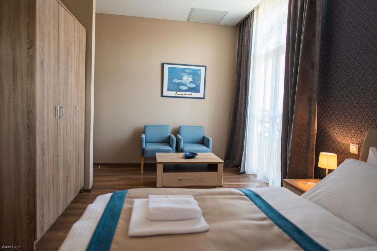 Hotel & Distillery Monogram Gradac  エクステリア 写真